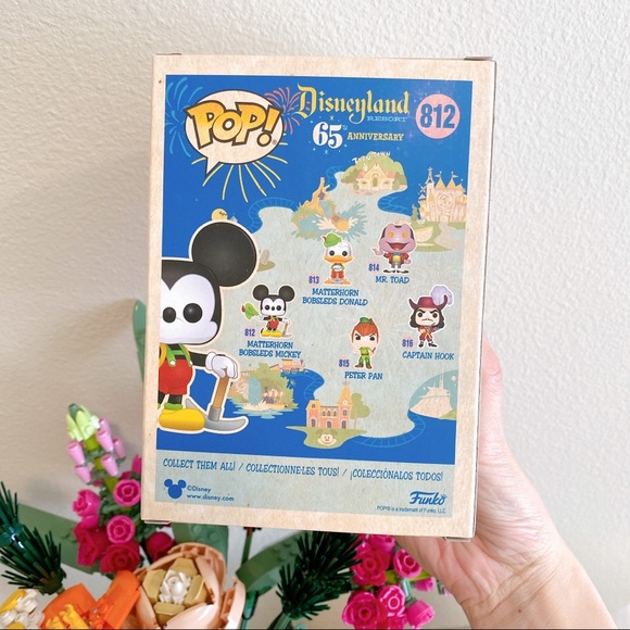 Funko Pop # 812 Mickey - Picture 3 of 8